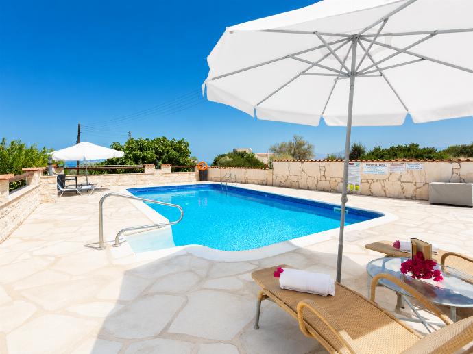  . - Villa Stone House . (Photo Gallery) }}