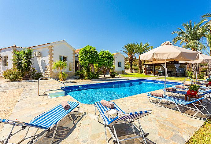 Beautiful villa with private pool, terrace, and garden . - Villa Amorosa . (Fotogalerie) }}