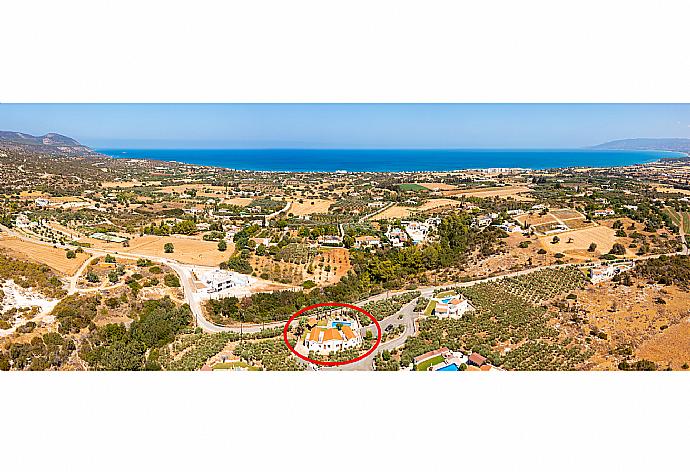 Aerial view showing location of Villa Amorosa . - Villa Amorosa . (Galerie de photos) }}