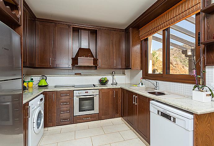 Equipped kitchen . - Villa Mermaid . (Fotogalerie) }}