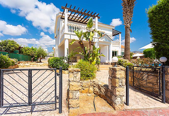 Beautiful villa . - Queens Paradise 6 . (Photo Gallery) }}