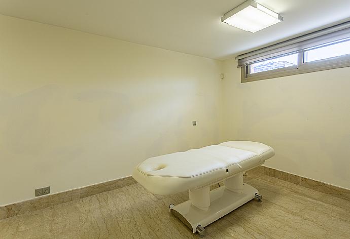 Massage room . - Villa Galene . (Photo Gallery) }}
