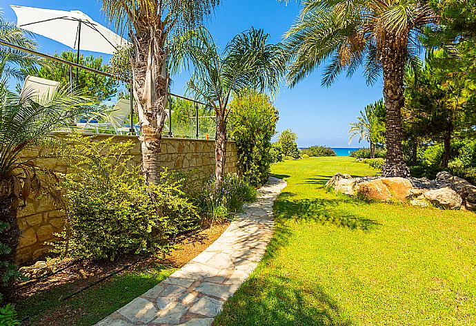 Garden area . - Villa Galene . (Photo Gallery) }}