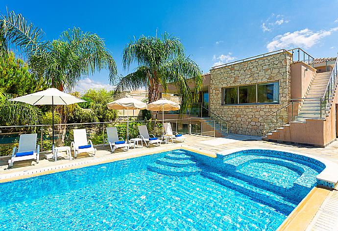 Beautiful villa with private infinity pool, terrace, and garden with sea views . - Villa Galene . (Photo Gallery) }}