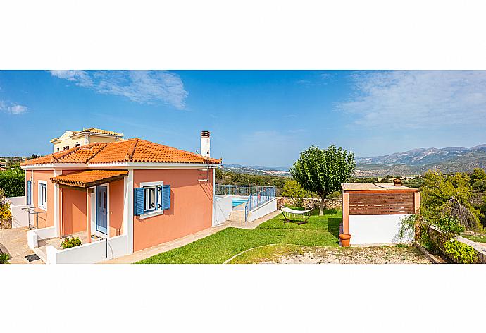 Beautiful villa with private pool, terrace, and garden with panoramic countryside views . - Villa Europe Ena . (Galerie de photos) }}