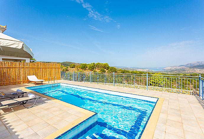 Private pool, terrace, and garden with panoramic countryside views . - Villa Europe Ena . (Галерея фотографий) }}