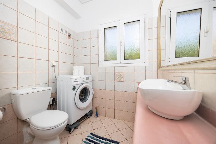 Family bathroom with shower . - Villa Europe Ena . (Photo Gallery) }}