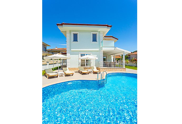 Beautiful villa with private pool, terrace, and garden . - Villa Veli . (Fotogalerie) }}