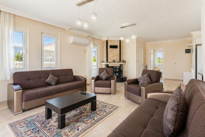  . - Villa Veli . (Photo Gallery) }}