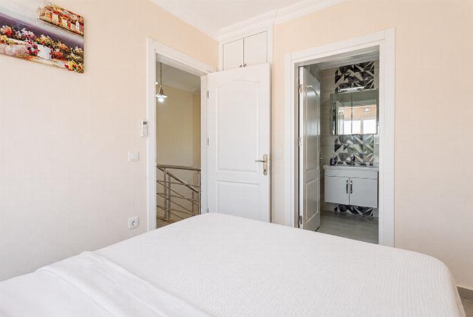  . - Villa Veli . (Photo Gallery) }}