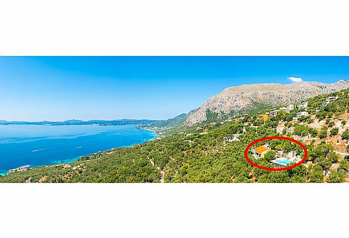 Aerial view showing location of Villa Ilios . - Villa Ilios . (Fotogalerie) }}