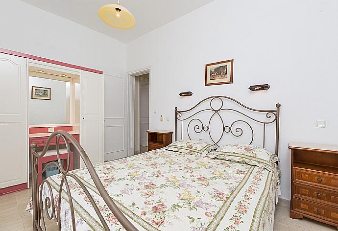 Villa Ilios Bedroom
