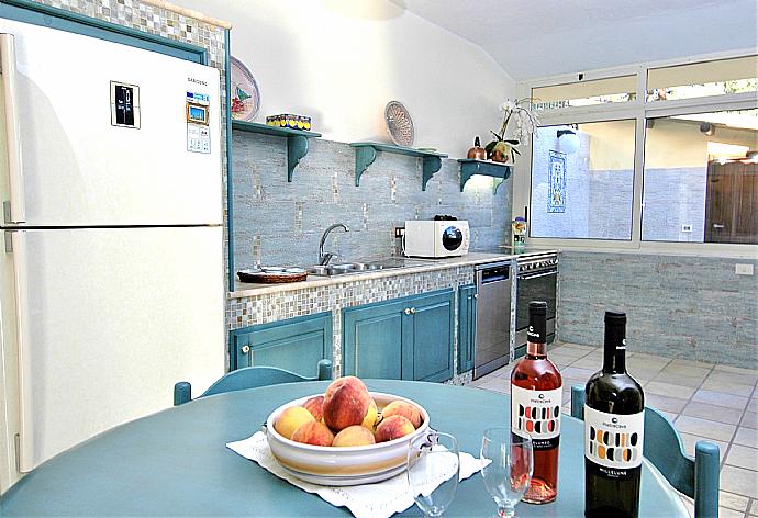 Equipped kitchen . - Villa Aster . (Galería de imágenes) }}