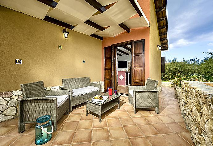 Terrace area . - Villa Camelia . (Fotogalerie) }}