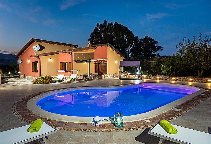 Beautiful villa with private pool and terrace . - Villa Camelia . (Galerie de photos) }}