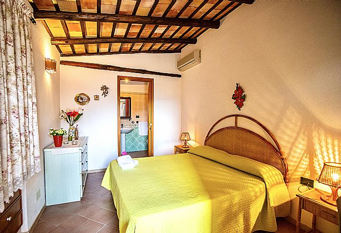 Double bedroom . - Villa Lilla . (Fotogalerie) }}