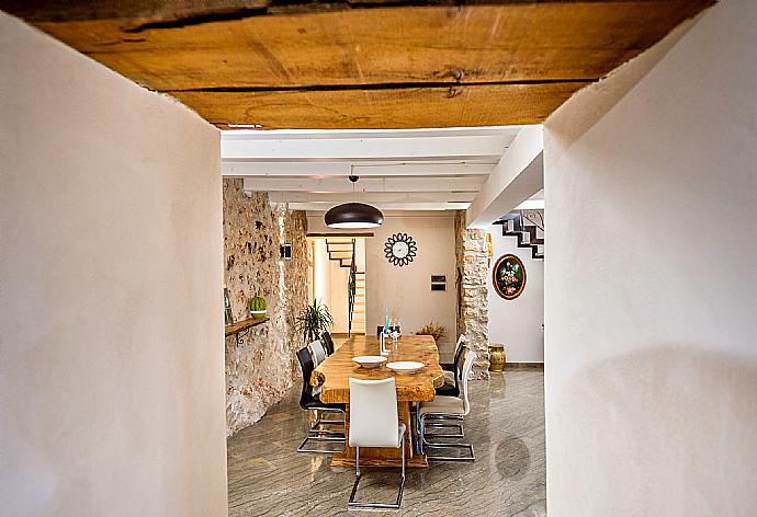 Living room with sofas, dining area, A/C, WiFi internet, and satellite TV . - Villa Primula . (Photo Gallery) }}