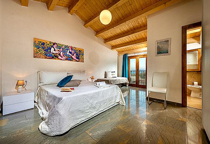 Double bedroom . - Villa Primula . (Photo Gallery) }}