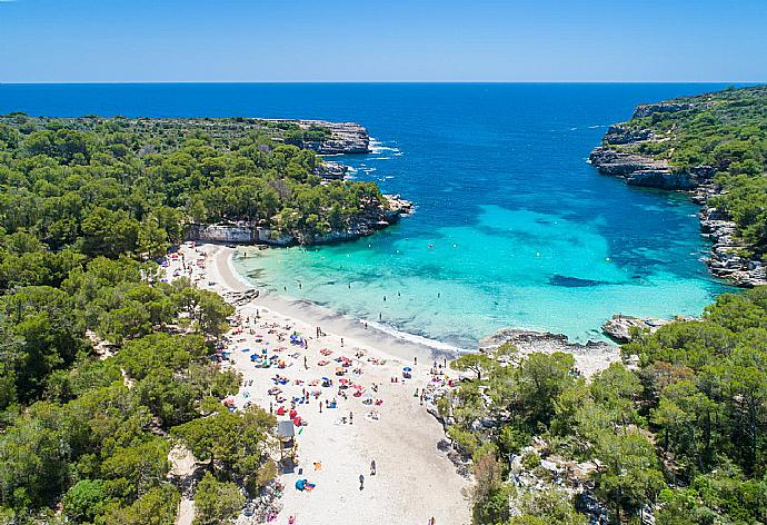 Cala en Turqueta . - Eulalia Uno . (Galería de imágenes) }}