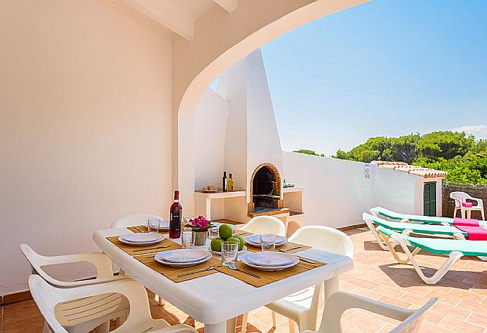 Sheltered terrace area with BBQ . - Eulalia Dos . (Photo Gallery) }}