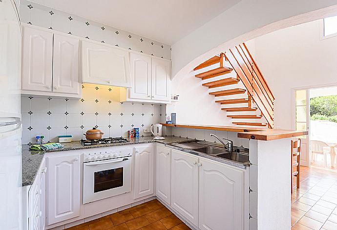 Equipped kitchen . - Eulalia Dos . (Photo Gallery) }}