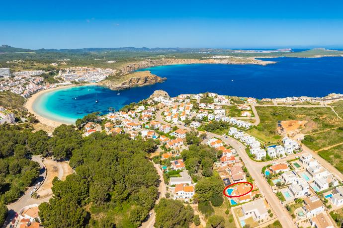 Aerial view showing location of villa . - Eulalia Dos . (Fotogalerie) }}