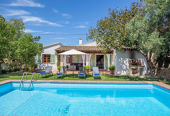 ,Beautiful villa with private pool, terrace, and garden . - Villa Eternidad . (Galerie de photos) }}