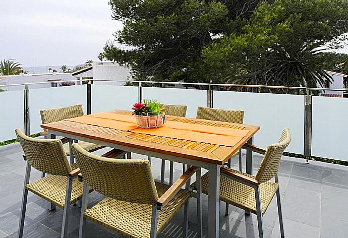 Upper terrace area with sea views . - Villa Can Paco . (Галерея фотографий) }}