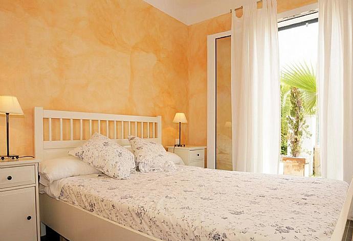 Double bedroom with A/C . - Villa Can Paco . (Галерея фотографий) }}