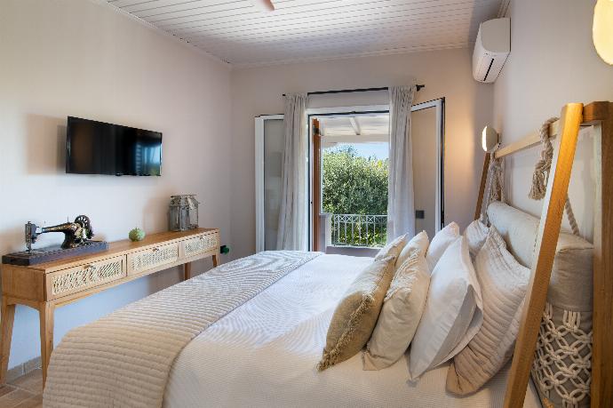 Dimitris Cottage