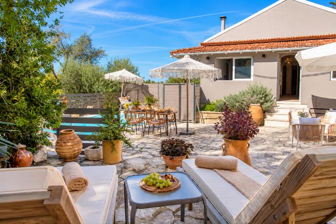 Dimitris Cottage