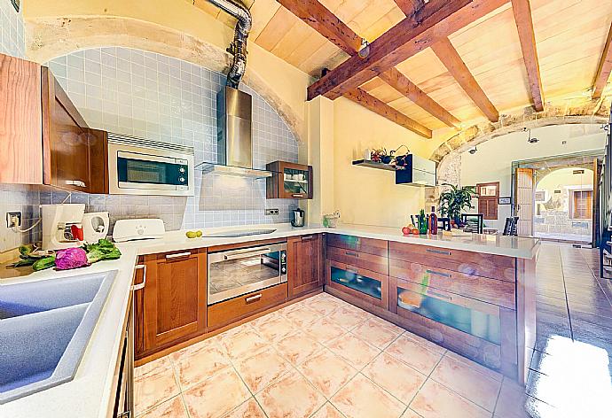 Equipped kitchen . - Villa Cas Xeremier . (Галерея фотографий) }}