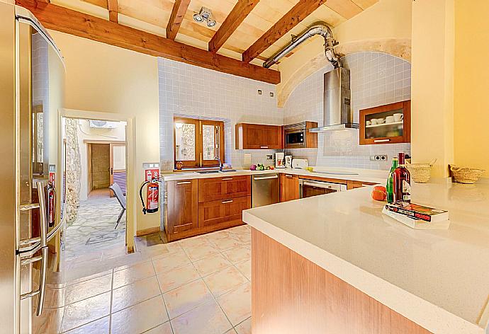 Equipped kitchen . - Villa Cas Xeremier . (Галерея фотографий) }}