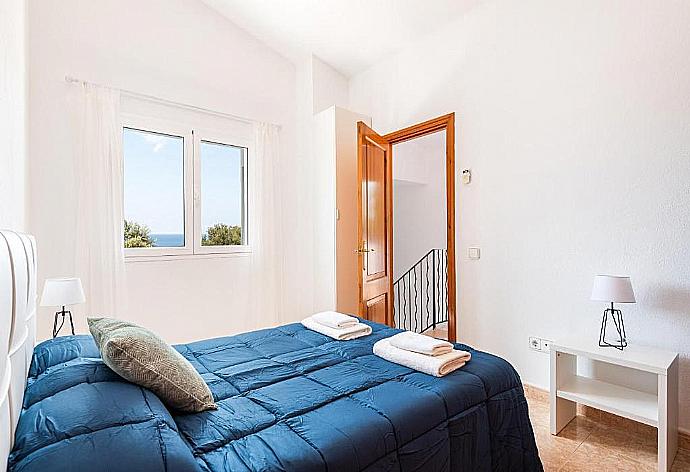 Double bedroom with A/C . - Villa Mestral . (Photo Gallery) }}