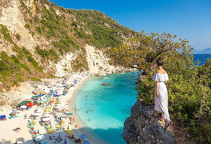 ,Local beach . - Villa Faneromeni . (Галерея фотографий) }}