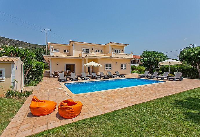 ,Beautiful villa with private pool and terrace area. . - Villa Silves . (Photo Gallery) }}