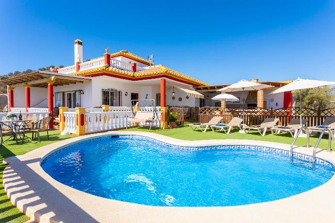 Beautiful villa with private pool and terrace with panoramic sea views . - Villa Cortijo Martin . (Photo Gallery) }}