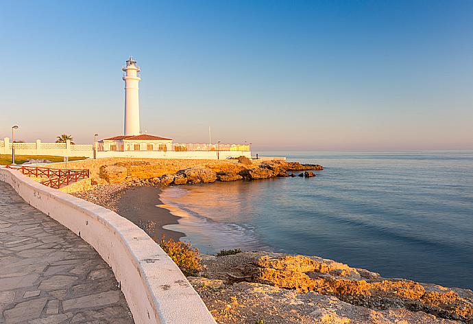 Torrox lighthouse . - Villa Cortijo Martin . (Galerie de photos) }}