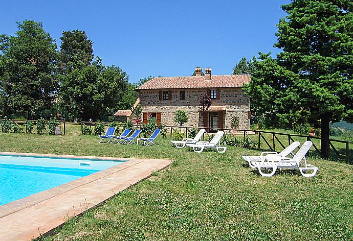 Beautiful villa with private pool, terrace, and garden with countryside views  . - Casale Donatelli . (Галерея фотографий) }}