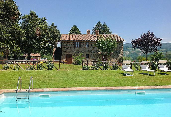 Beautiful villa with private pool, terrace, and garden with countryside views  . - Casale Donatelli . (Fotogalerie) }}