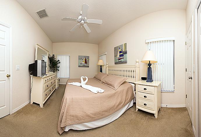 Double bedroom with TV. . - Villa Costalotta . (Galería de imágenes) }}