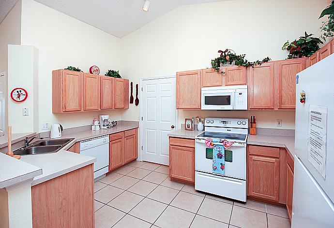 Equipped kitchen. . - Villa Laurels . (Fotogalerie) }}