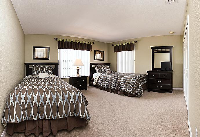 Twin bedroom with TV. . - Villa Sunnyside . (Photo Gallery) }}