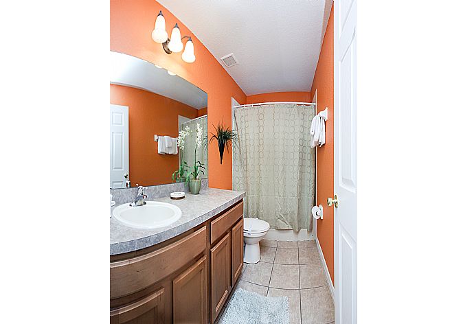 Bathroom with shower. . - Villa Sunnyside . (Photo Gallery) }}