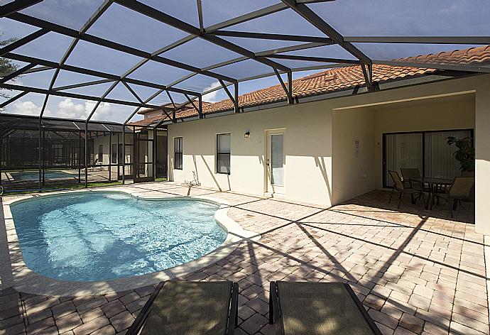 Private pool area with sunbeds. . - Villa Dream Weaver . (Galería de imágenes) }}