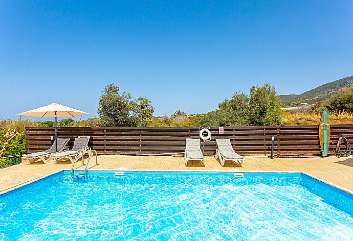 Private pool, terrace, and garden with panoramic sea views . - Villa Sunset . (Galería de imágenes) }}