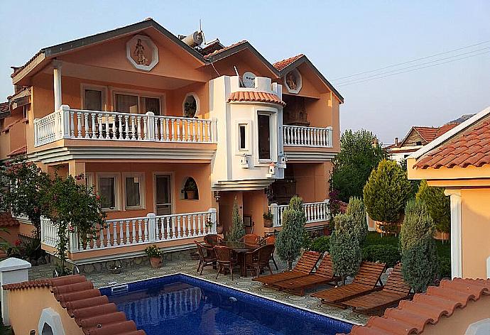 Beautiful private villa with private pool . - Dalyan Palace . (Fotogalerie) }}