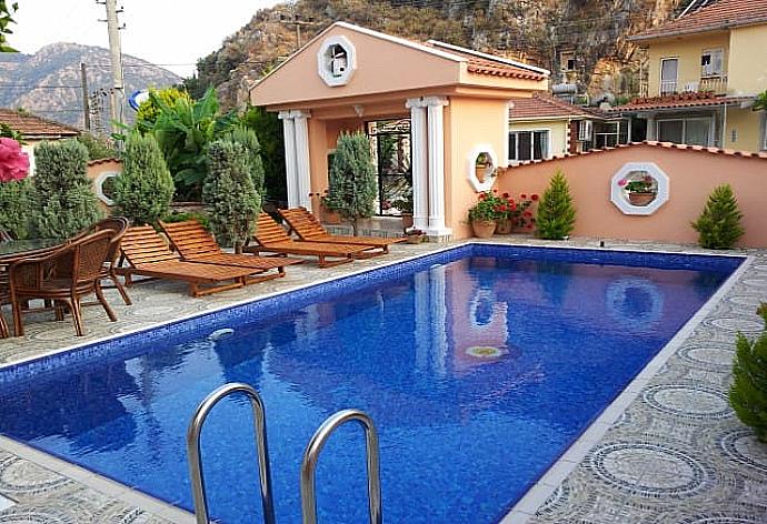 Private pool . - Dalyan Palace . (Galerie de photos) }}