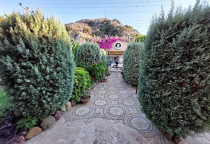 Private tenant garden . - Dalyan Palace . (Galería de imágenes) }}