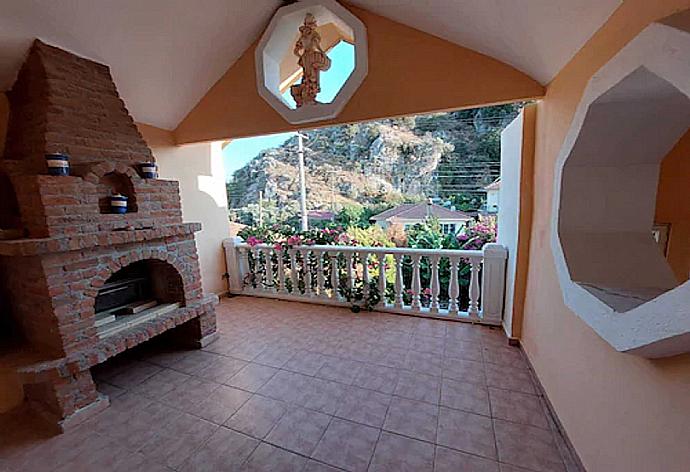 Private balcony . - Dalyan Palace . (Fotogalerie) }}